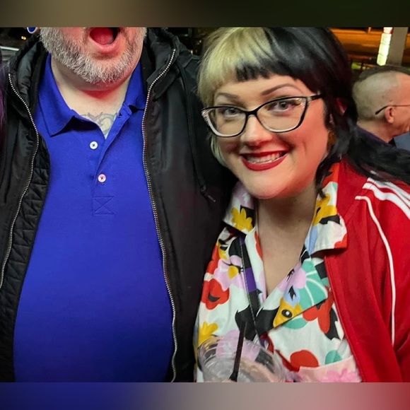 Meet your Posher, Cait - Picture 2 of 4